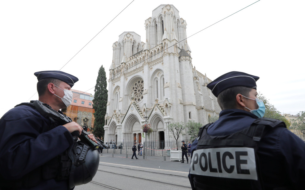 Tres muertos por ataque con cuchillo en iglesia de Niza | Video