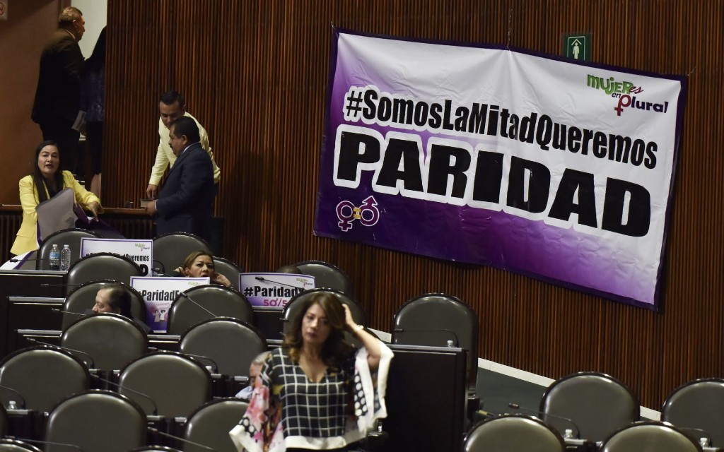 INE aprueba criterios para que partidos postulen al menos 7 mujeres para gubernaturas en 2021