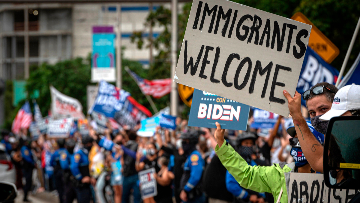 Expertos opinan que Biden no podrá lograr un cambio sustancial en el sistema migratorio