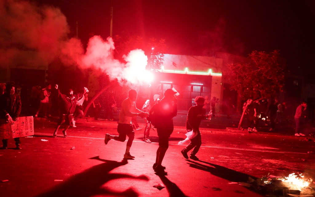 27 heridos, algunos con armas de fuego, durante manifestación en Perú