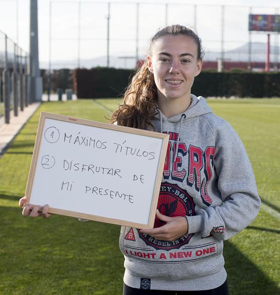 Reportaje con las jugadoras del FC Barcelona femenino de futbol cuando se proclamaron campeonas con la selección española