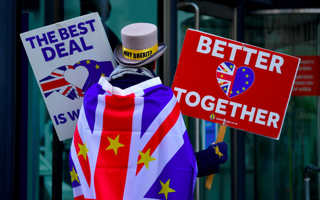 UE dice que acuerdo comercial por Brexit aún está a “metros de la meta”