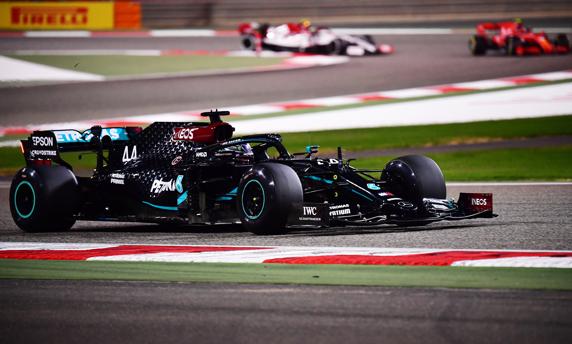 Lewis Hamilton se mostró en contra de los nuevos neumáticos de Pirelli para 2021