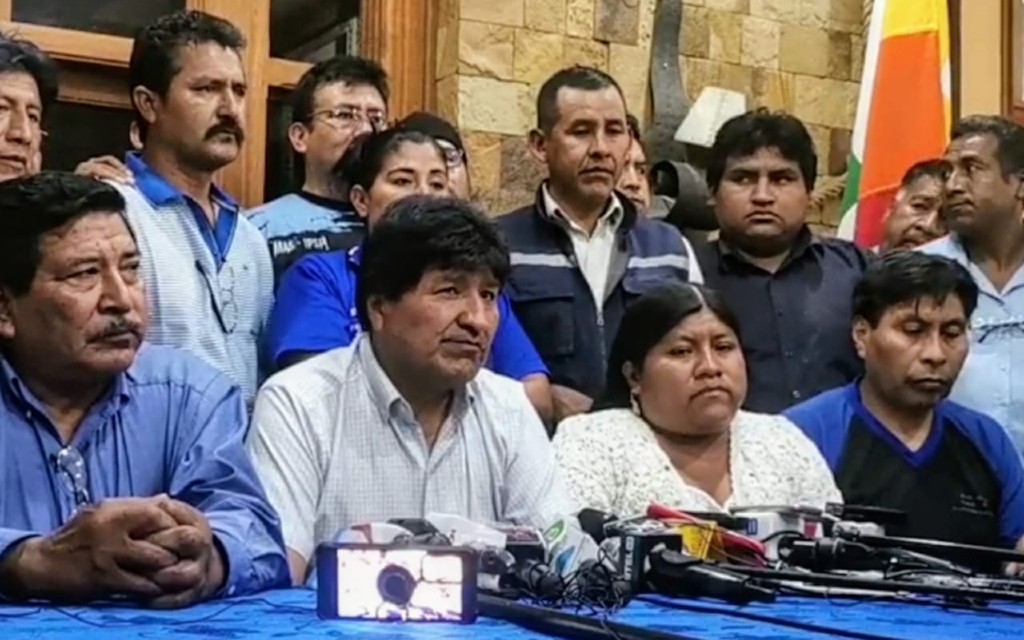 Asume Evo Morales el liderazgo del MAS de cara a las elecciones bolivianas