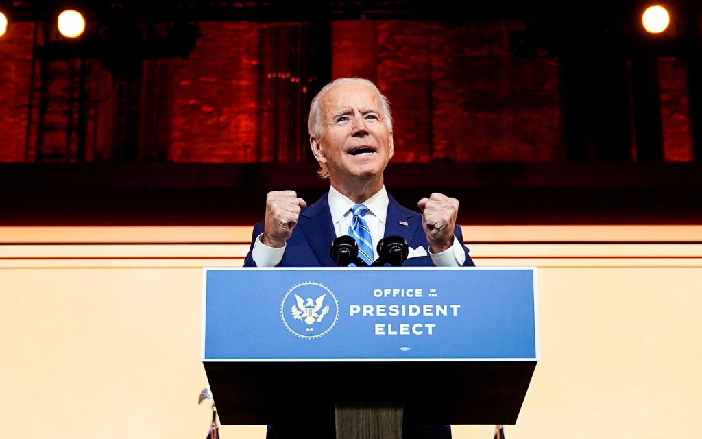 Biden pide a estadounidenses cuidarse del Covid-19 en Acción de Gracias