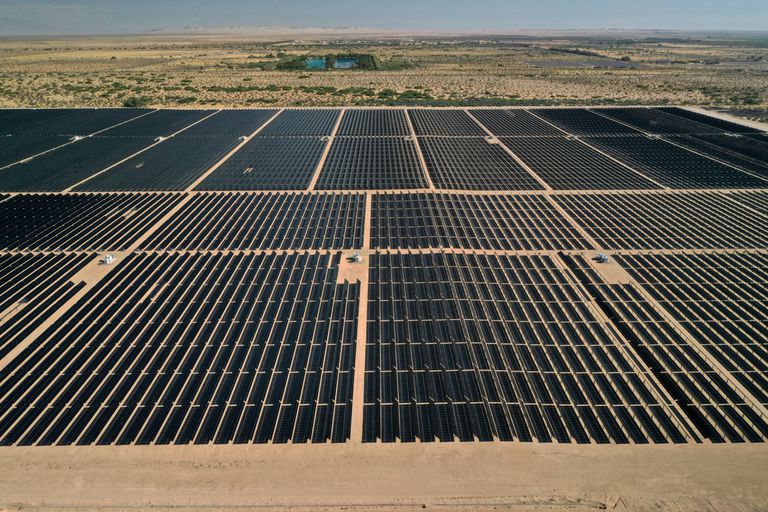 Paneles de energía fotovoltaica en El Centro, California.