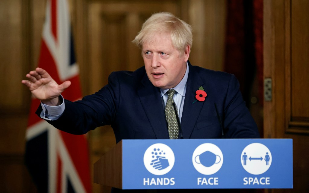 Boris Johnson descarta por el momento que la vacuna de Pfizer sea la solución de la pandemia