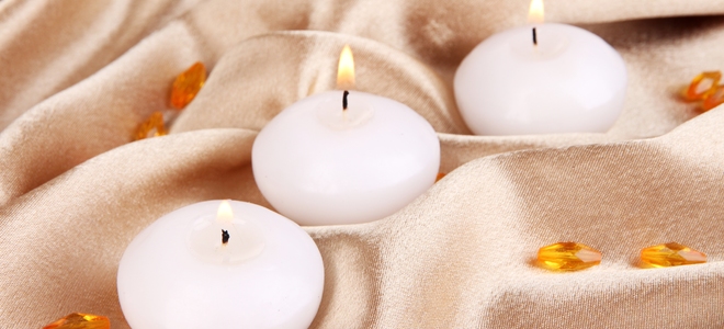 Cómo quitar la cera de las velas de las sábanas