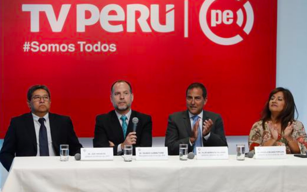 Dimiten directivos de radio-tv pública en Perú por intento de censura; continúan los choques