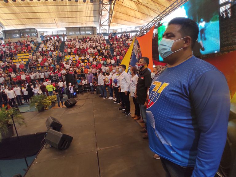 Simpatizantes del PSUV en un acto de campaña el 5 de noviembre en San Cristóbal.