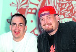 Los hermanos Wachowski, Larry (a la izquierda, antes de su cambio de sexo) y Andy, en 1996.