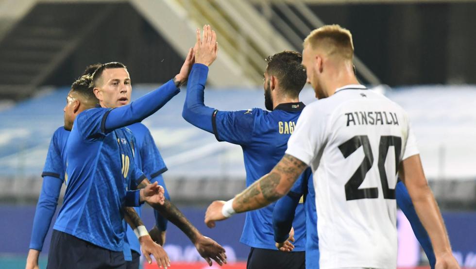 El plan B de Italia golea a Estonia (4-0)