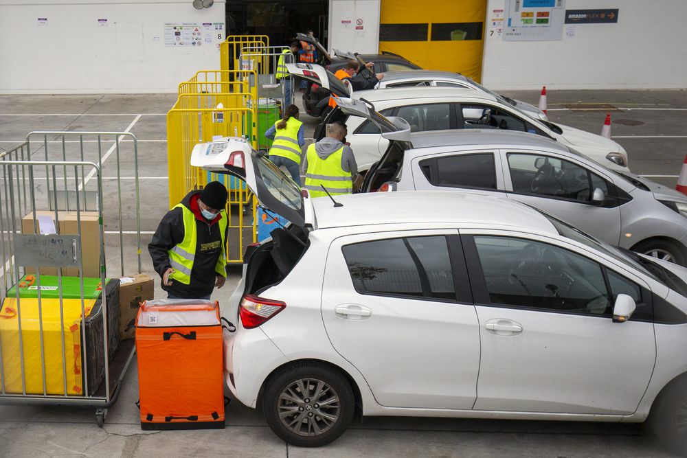 Glovo se resiste a regularizar a sus ‘riders’ pese a la sentencia del Supremo: “Calma, el modelo actual seguirá”