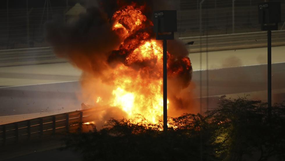 Grosjean vuelve a nacer: ¡Tremendo accidente con explosión e incendio!