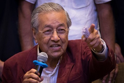 Mahathir de Malasia dice comentarios sobre ataques franceses sacados de contexto