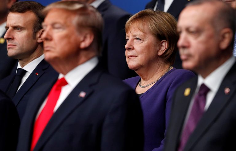 Trump posa con Marcon, Merkel y Erdogan, durante la foto de familia de la reunión de la OTAN cebrada en Watford, en diciembre pasado.