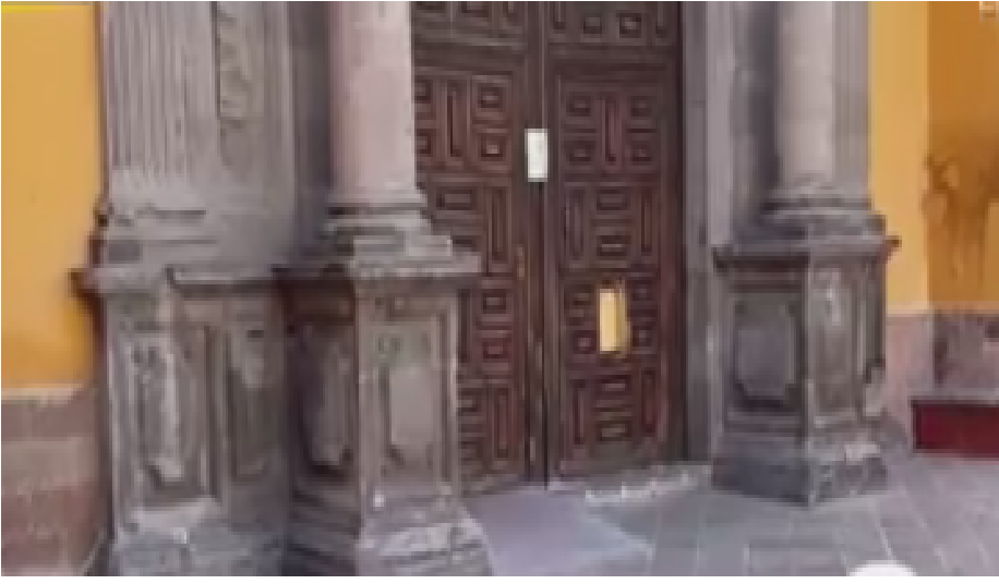 Saquean Iglesia en centro de Querétaro, se llevan 3 alcancías, hacen boquete en Templo La Merced