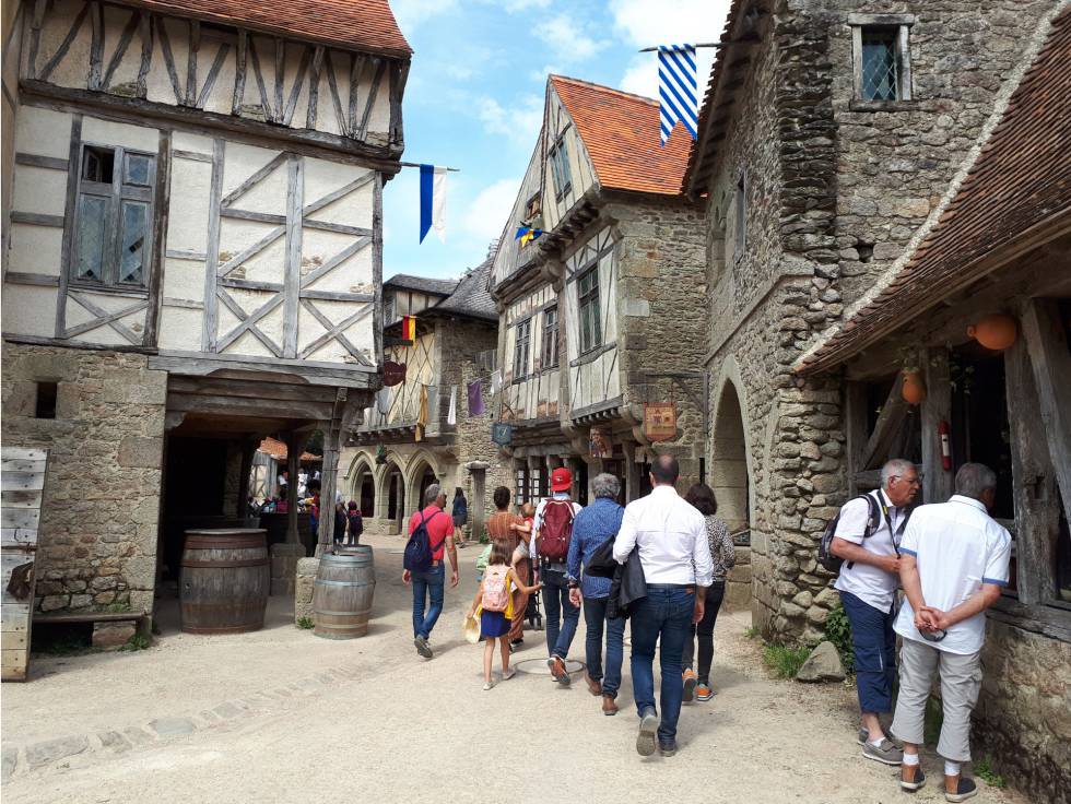 Recreación de un pueblo medieval en Puy du Fou.
