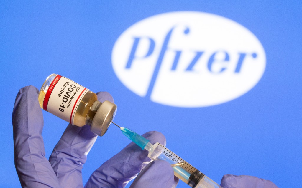 Trump y Biden aplauden avance de vacuna contra Covid de Pfizer y BioNTech