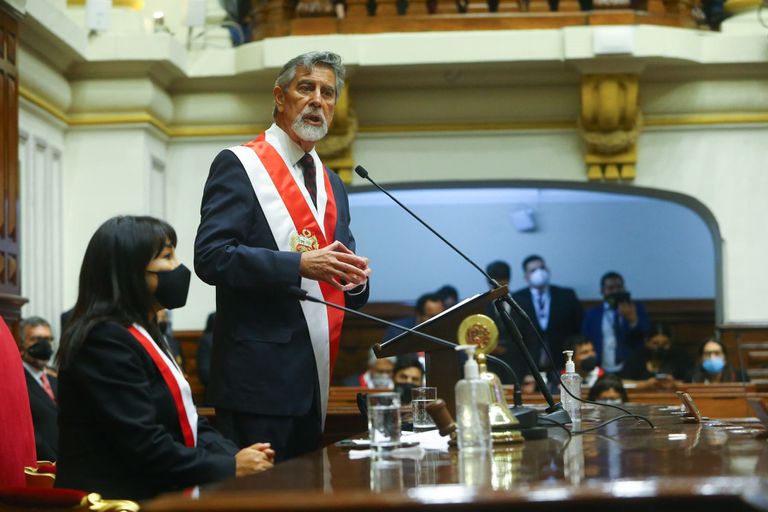 El presidente interino de Perú, Francisco Sagasti, durante su intervención en el Congreso peruano, este martes.