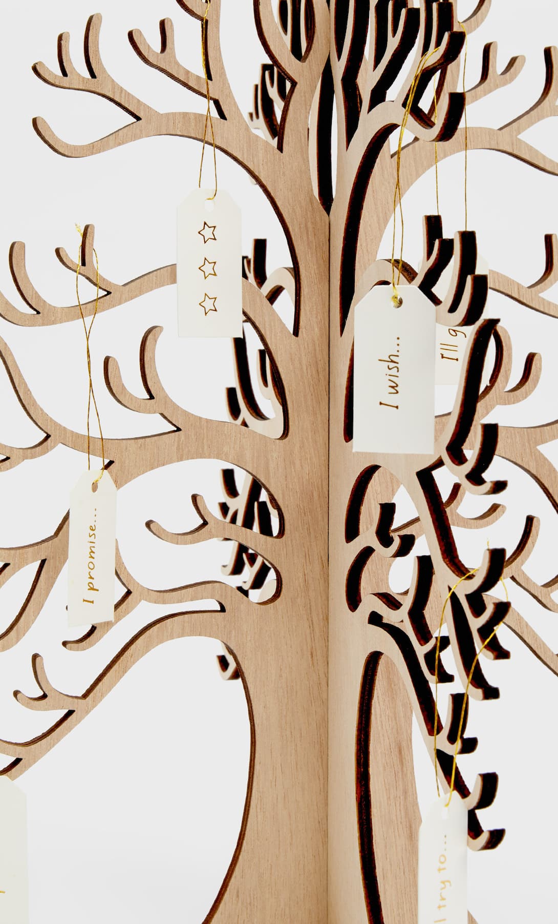 El árbol de los deseos de Stradivarius es el regalo con más simbolismo de estas Navidades