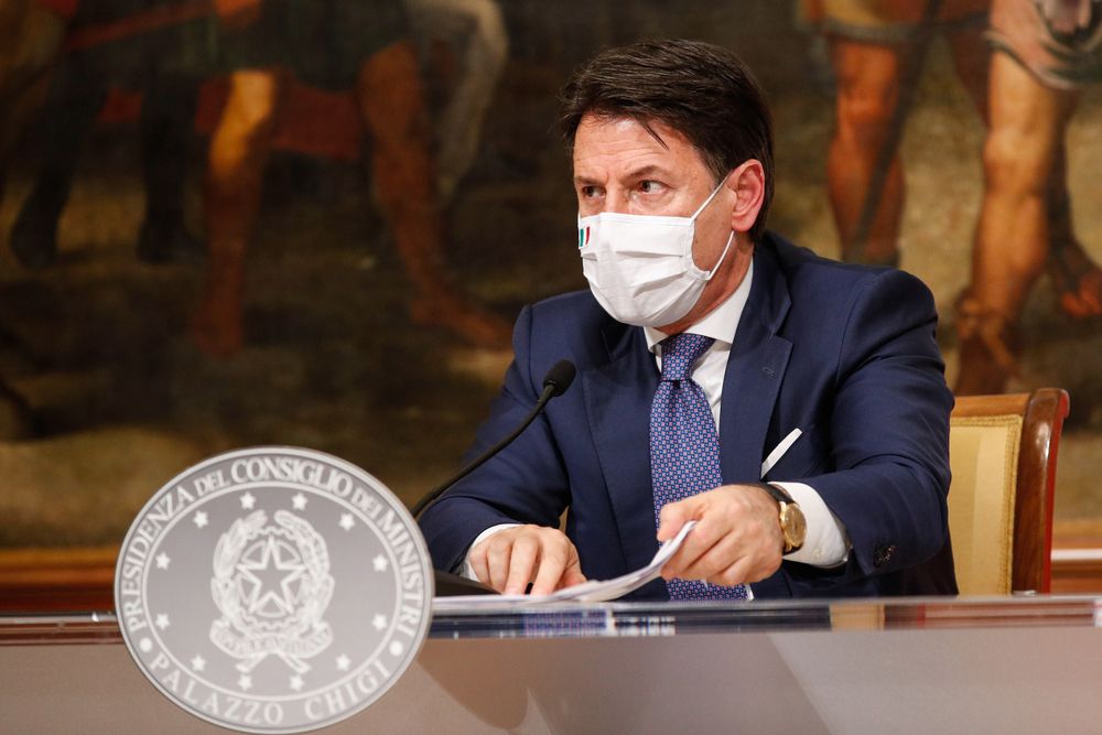 Renzi declara la guerra a Conte