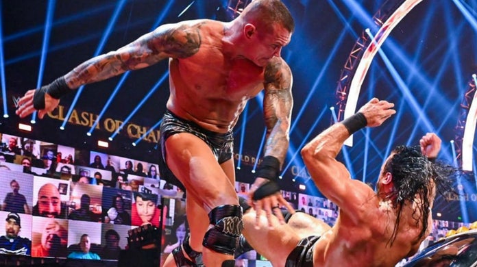 WWE-Randy-Orton-Drew-McIntyre-ambulancia