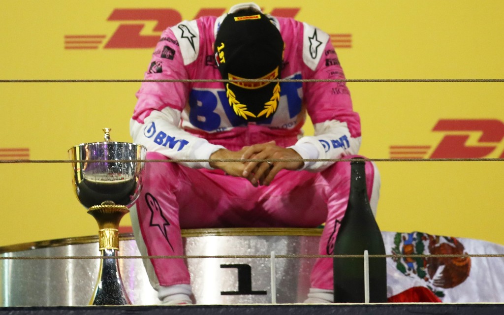 F1: Se emociona Sergio Pérez hasta las lágrimas en el podio | Video