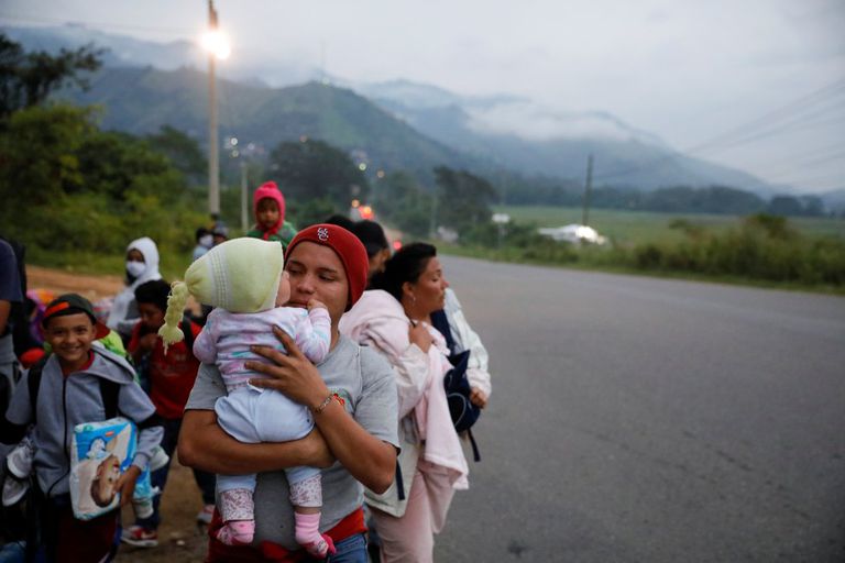 Caravana de migrantes centroamericanos antes de ser disuelta por las autoridades guatemaltecas.