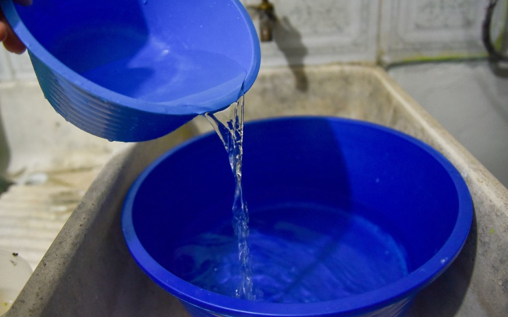 México: ¿Cuidar el agua en casa o perderla en el casino? | Artículo