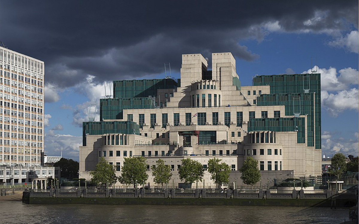 Edificio del Servicio de Inteligencia Secreto de Reino Unido (Foto: Laurie Nevay)