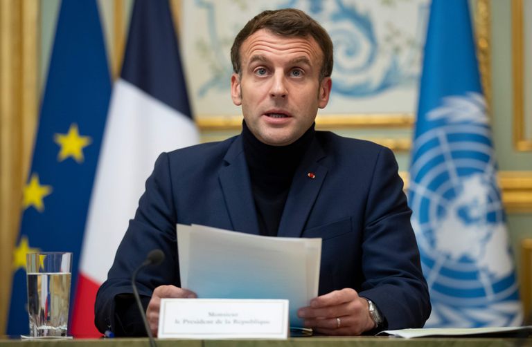 El presidente francés, Emmanuel Macron, al comienzo de una nueva conferencia sobre Líbano este miércoles, en París.
