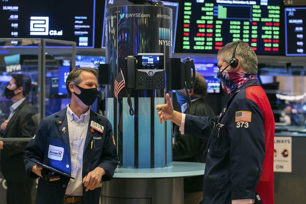 La Bolsa de Nueva York se corrige de nuevo y sí expulsará a tres grandes operadoras chinas