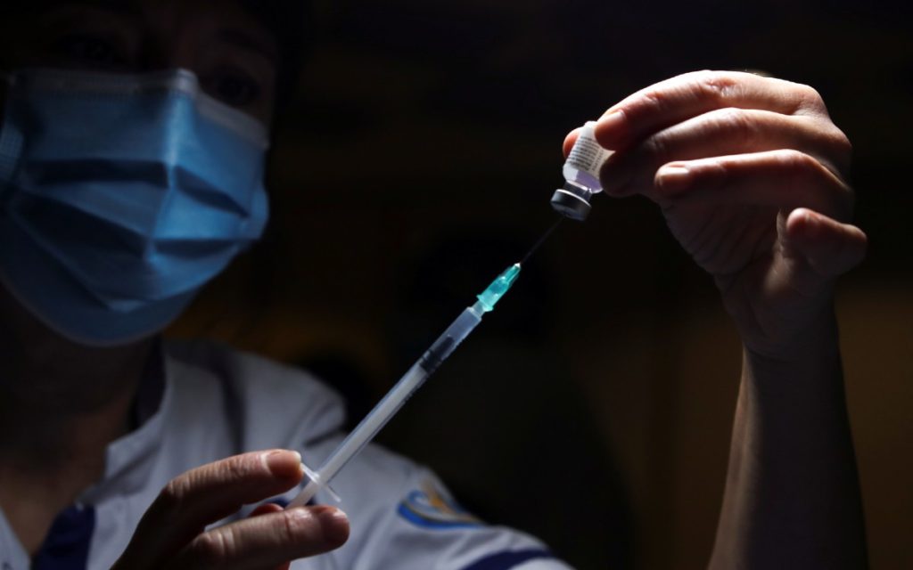 Despliegue de vacunas de sistema Covax comenzará en marzo en Latinoamérica: OPS