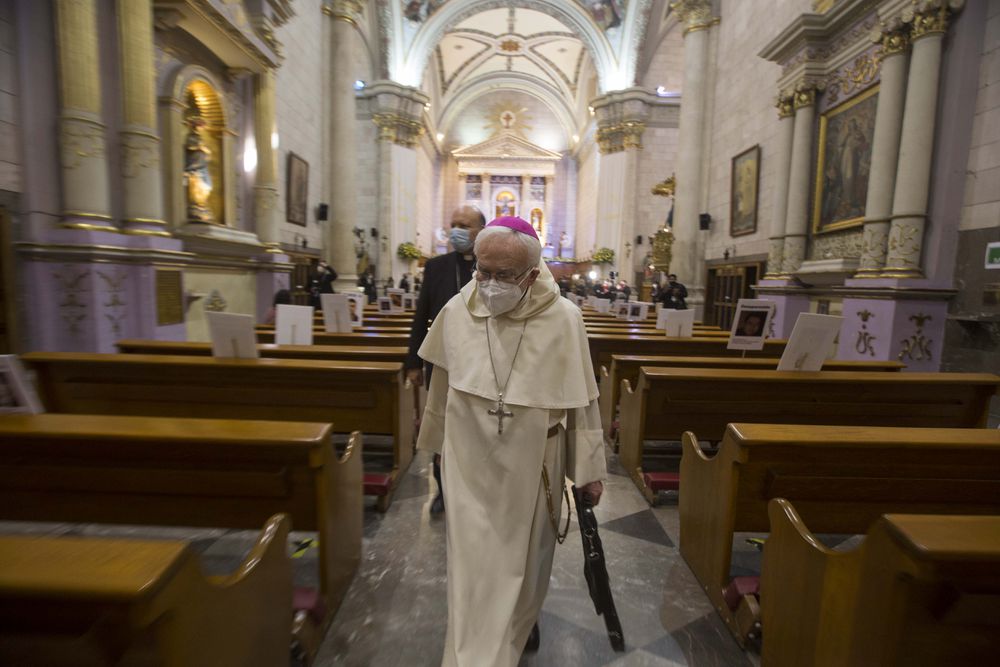 El obispo Vera, en su adiós: “Mantén en tu corazón a las familias de los desaparecidos por la impunidad”