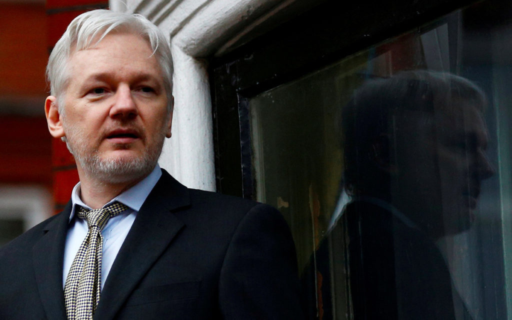 Justicia británica rechaza solicitud de extradición de Assange a EU | Video