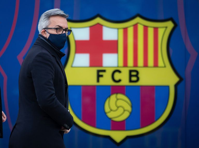 El candidato a la presidencia del FC Barcelona, Víctor Font, a su llegada este miércoles a las oficinas del club.