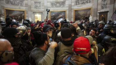Más de cien detenidos por la toma del Capitolio, revela el FBI