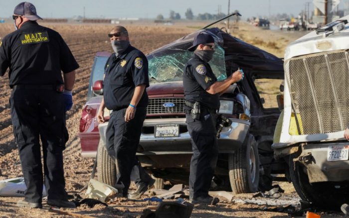 10 mexicanos, entre los fallecidos en accidente vial en California: vocero de la SRE