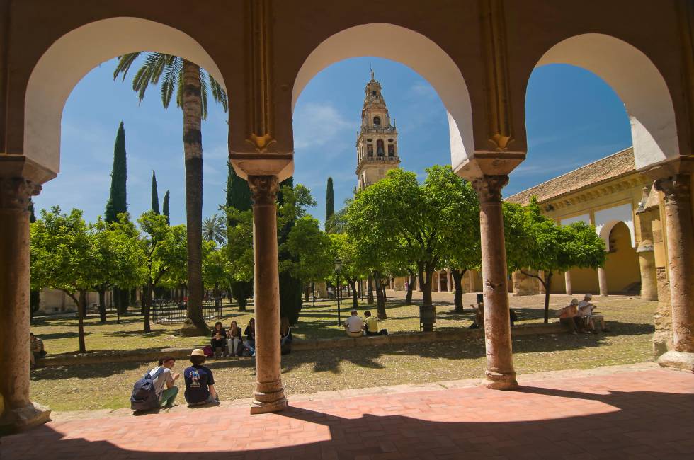 El patio de los naranjos, en la mezquita-catedral de Córdoba.