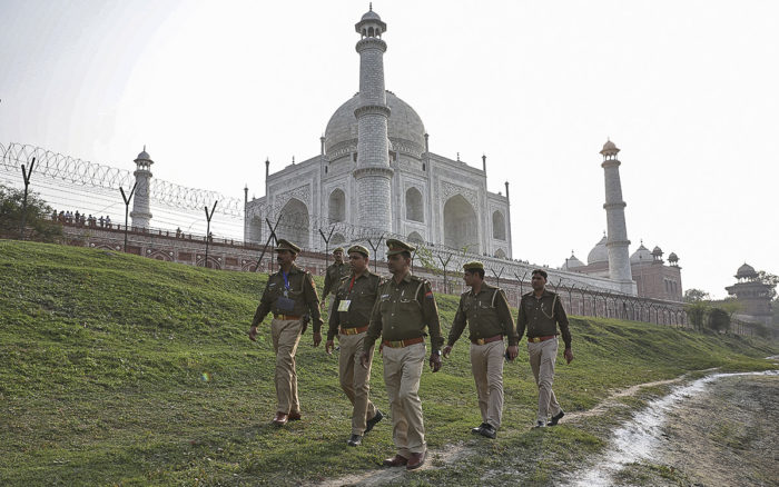 La Policía de India desaloja el Taj Mahal por falsa amenaza de bomba