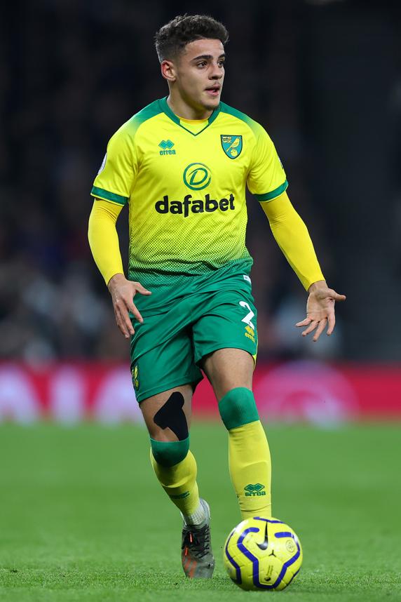 Max Aarons con la camiseta del Norwich.