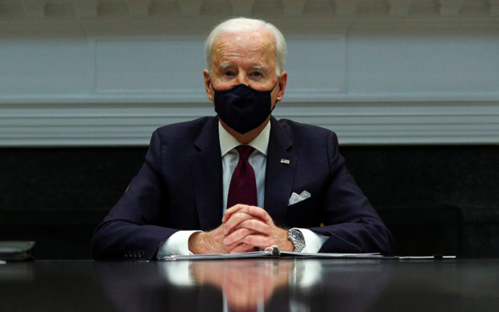 Senado de EU aprueba plan de alivio contra Covid de Biden por 1,9 billones de dólares