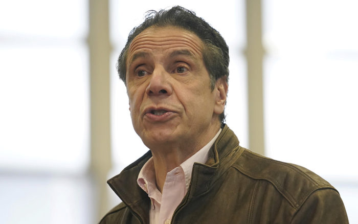 Gobernador de Nueva York suma tercer señalamiento de acoso sexual