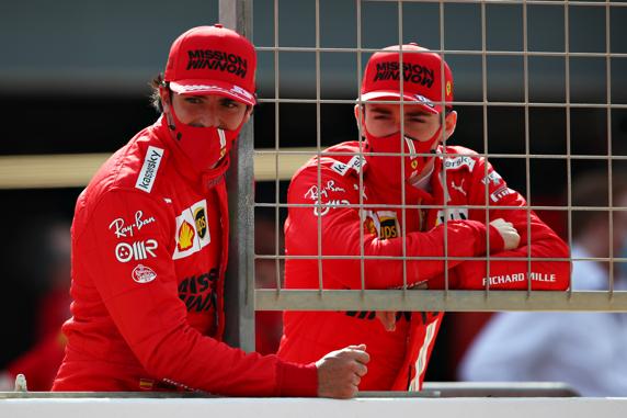 Sainz, con Leclerc en Bahrein