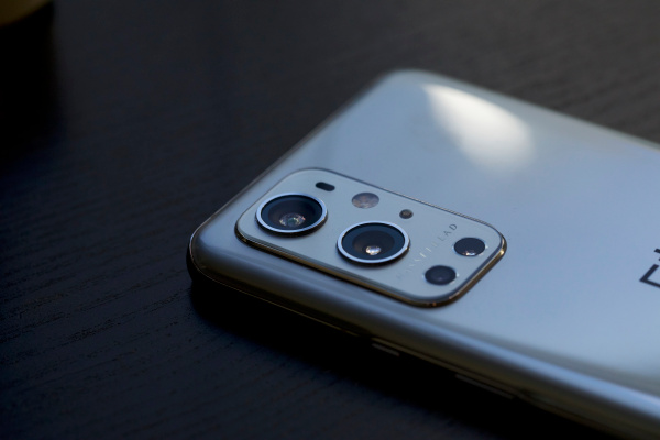 Llega OnePlus 9, luciendo un sistema de cámara de la marca Hasselblad