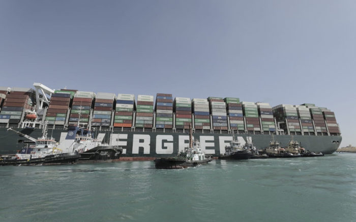 Egipto consigue desencallar el buque ‘Ever Given’ y desbloquea el Canal de Suez