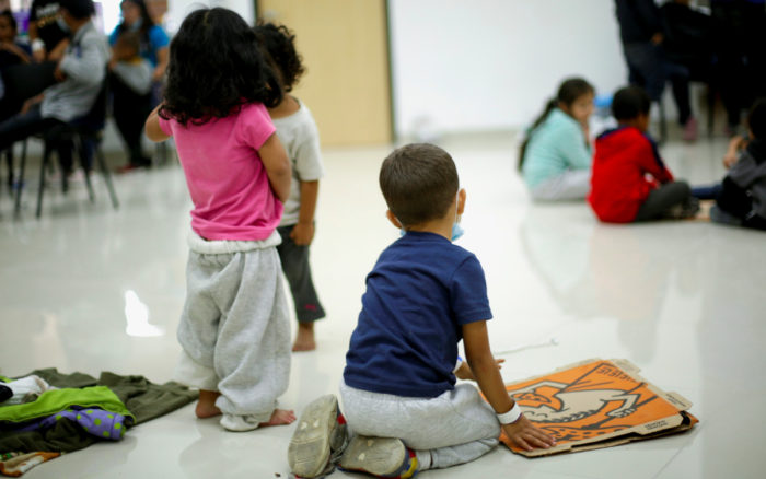 EU defiende respuesta a aumento de niños migrantes en frontera sur