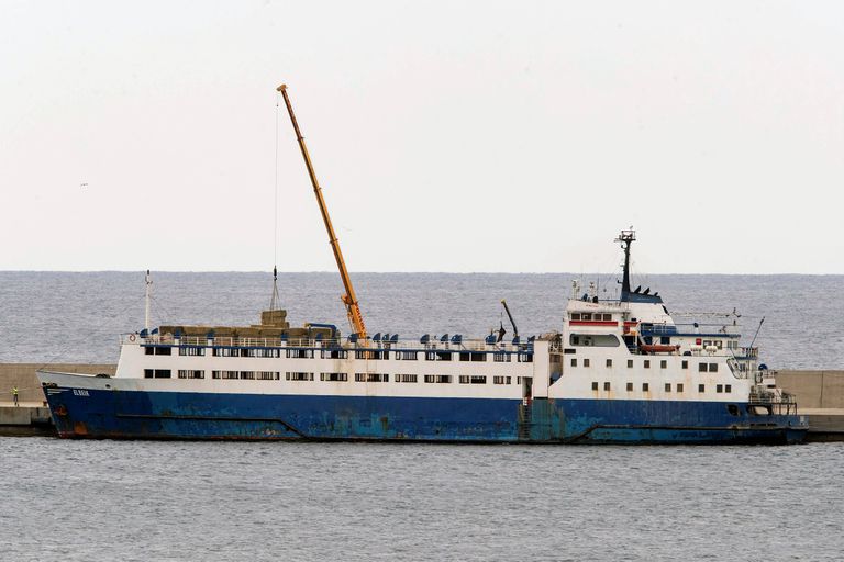 El buque 'Elbeik' cargado en el puerto de Cartagena el viernes pasado.