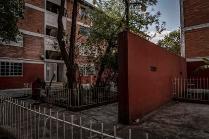 Jardines de la Unidad Habitacional El Cobre de México.